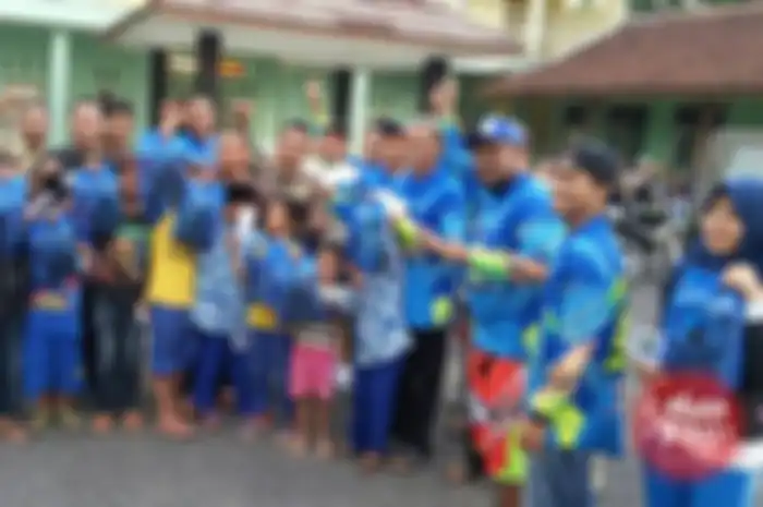 Offroader Motor Berbagi Rejeki Di Kota Banjar