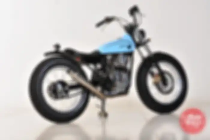 Tapi, niat itu goyah setelah mampir ke workshop Knuckles Custom milik Ritto Joeliando. Timbul gairah 