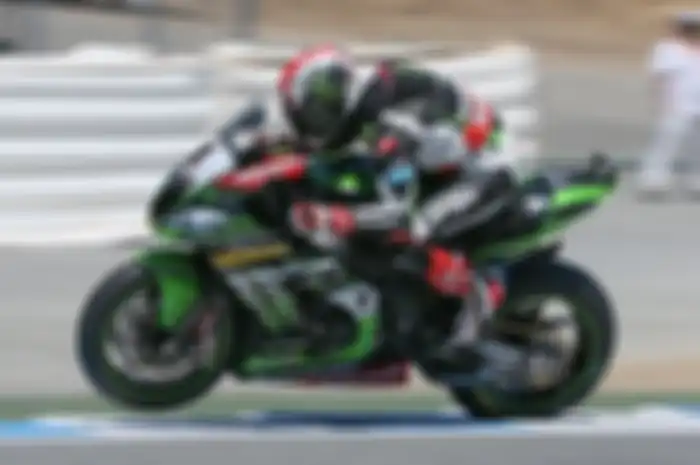 Rider tim Kawasaki WSBK Jonathan Rea kini bisa libur musim panas dengan tenang.