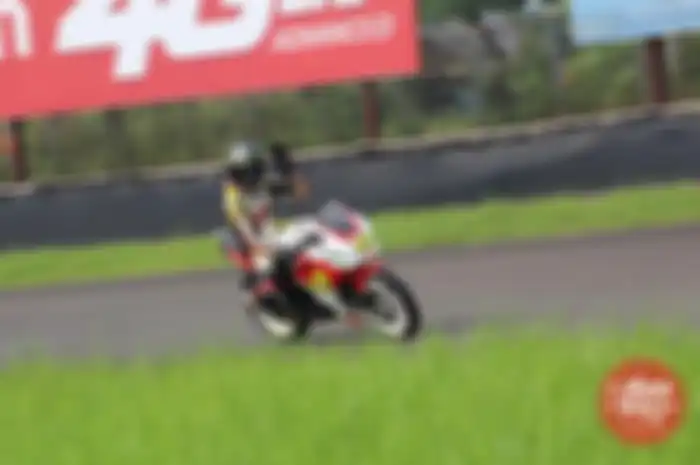 Badarudin Yusuf alias Kipli berhasil keluar sebagai pemenang di ajang Universal Fun Race yang digelar di Sirkuit Sentul pada 12 Juni lalu. "Kali ini balapnya beda karena sistemnya time attack turun di kelas tim 1 menit 57 detik sampai 2 menit 2 detik