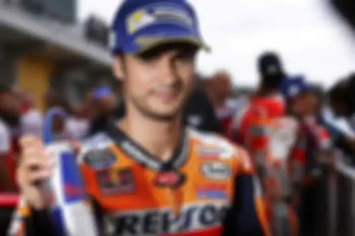 Rossi memang tidak pernah menjadi rekan satu tim Pedrosa, namun Rossi adalah rival abadi sekaligus sahabat bagi Pedrosa