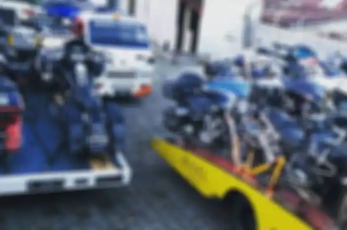 Workhshop yang ngendon di Kota Gudeg, Jogja ini ahlinya buat kirim dan angkut motor.

