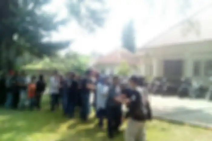 Minggu (23/07) kemarin lebih dari 150 anggota Motor Antik Club (MAC) Yogyakarta berkumpul bersama di Jl. Tirtodipuran, No. 63, Yogyakarta.