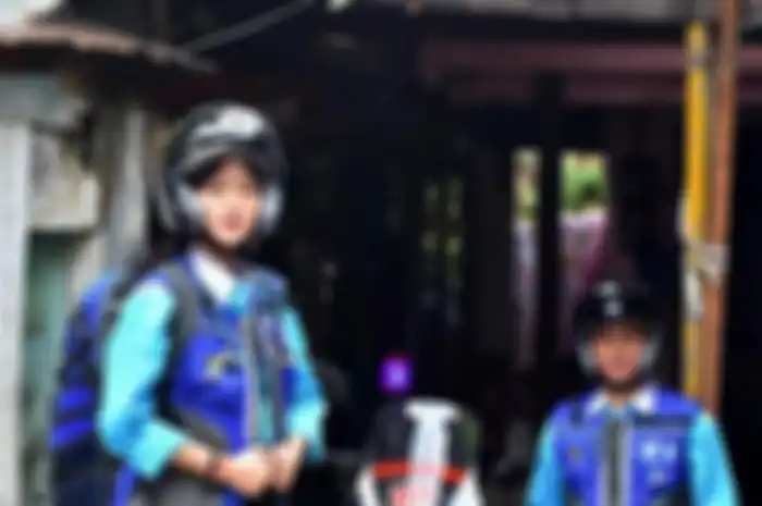 Walikota Bandung Kang Ridwan kamil memperkenalkan program LAYAD RAWAT.  Program Layad Rawat merupakan program dimana perawat dan tenaga kesehatan akan datang ke rumah warga tak mampu. 