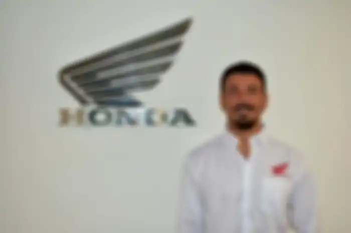 Tim Red Bull Honda di kancah WSBK kembali menunjuk rider pengganti untuk mendiang Nicky Hayden dalam seri Jerman 20 Agustus nanti. 