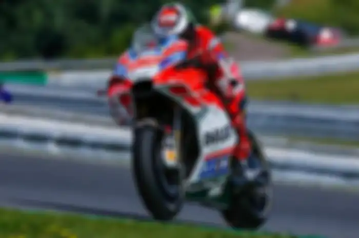 Tak sedikit tim dan pembalap yang memaksimalkan sesi free practice 3 (FP3) MotoGP Brno, Republik Ceko (5/8) untuk sesi simulai balap esok hari