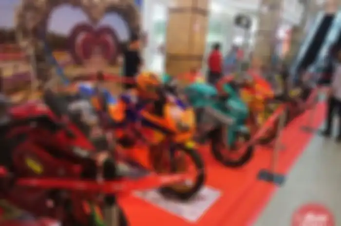 Paling banyak, kontestan motor sport dari klub naungan PT. Astra Honda Motor (AHM), yaitu Riau CBR Club.