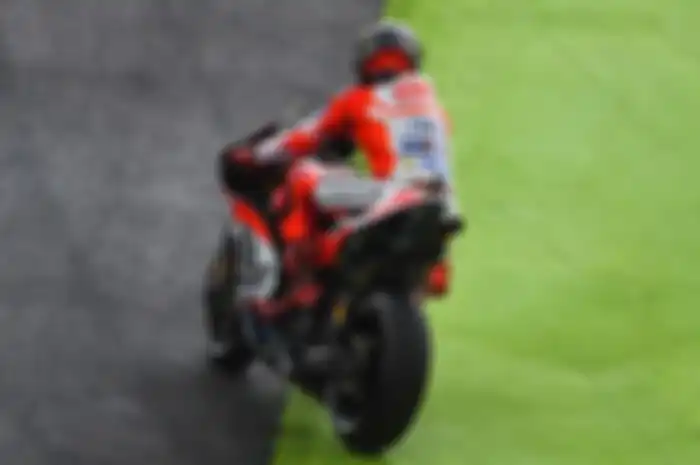 Duet rider Ducati Andrea Dovizioso dan Jorge Lorenzo gagal raih podium  di seri MotoGP Brno (6/8). 