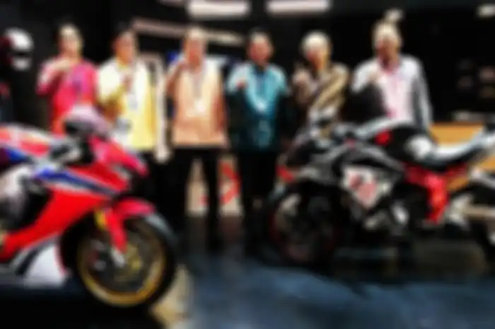 PT Astra Honda Motor (AHM) mulai memasarkan motor flagship supersport terbaru, Honda CBR1000RR Fireblade yang dikembangkan dengan konsep Next Stage Total Control untuk menyempurnakan kesenangan 
