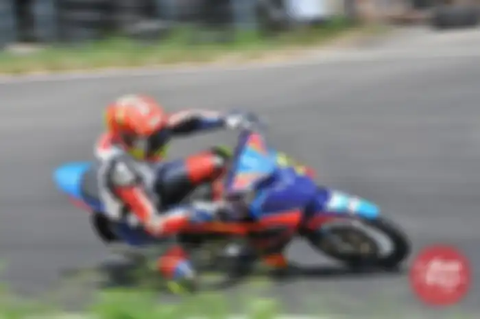 Masih fasih bermain balap motor bebek. Di kelas 125 cc Mix Open, finish di posisi runner up. Bukan menggunakan Suzuki, tapi Yamaha Jupiter Z