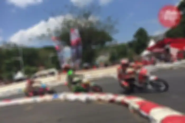 Bagaikan sulap jika melihat pentas balap motor satu merek Honda Dream Cup (HDC) yang berlangsung di Kota Semarang, Jawa Tengah (20/8).