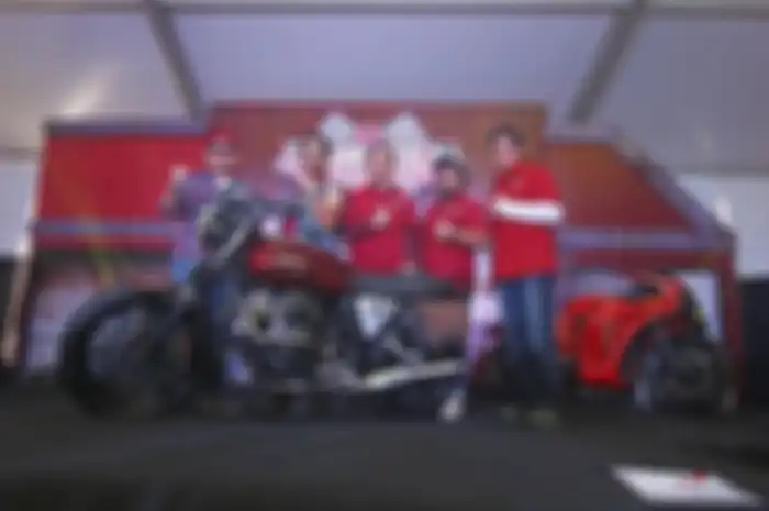 Antusiasme bukan hanya dari pengunjung, tapi juga dari peserta Custom Bike Contest, dari tahun lalu hanya 70 peserta, sekarang meningkat dratis 