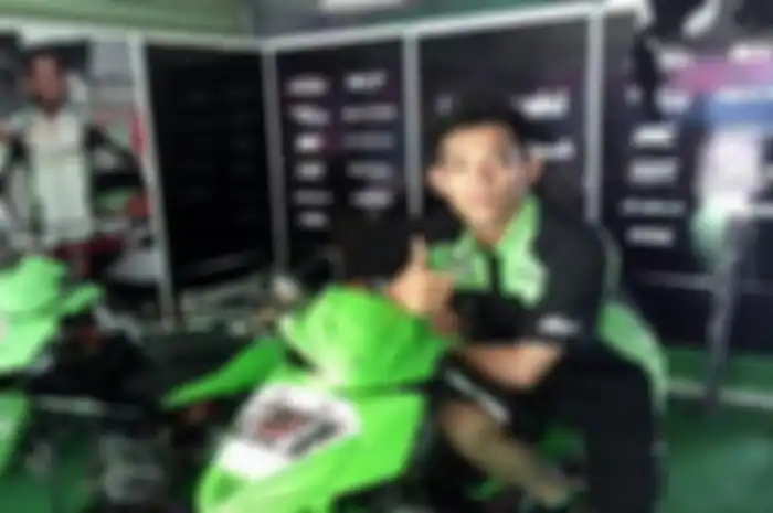 Gupita Kresna mengamankan pole position di kelas KYT FDR Premium RC & Rookies Cup 125 cc di Indospeed Race Series yang berlangsung di sirkuit Sentul, Bogor, Jawa Barat hari ini (23/8).