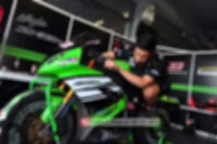 Pembinaan pembalap muda Kawasaki, AM Fadly, di ajang balap Asia Road Racing Championship (ARRC) 2016 terus berlangsung. AM Fadly tes 600 cc di Sepang bersama Kawasaki sejak tanggal 21-23 Desember lalu. Meski tergolong rookie, racer binaan tim Manual 