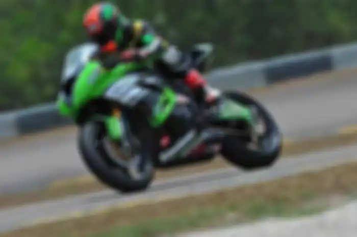 Meski sempat memimpin di latihan resmi pertama atau Free Practice (FP) 1 Asia Road Racing Championship (ARRC) kelas 600 cc di sirkuit Johor hari ini (31/3), di sesi penutupan H.A Yudhistira kudu puas berada di posisi ke-7