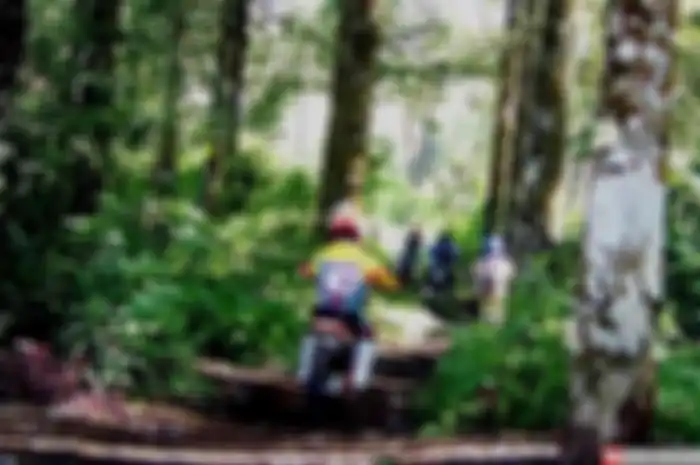 Salut buat Kamojang Trail Adventure (Kater) deh. Berkat event Minggu (3/1) Sosorodotan Leledokan di Kamojang (Solendang), star-finish  di Desa Laksana Kecamatan Ibun, Kab. Bandung. Jadi kebuka banget kalo potensi wilayah sekitaran Kawah Kamojang tuh 