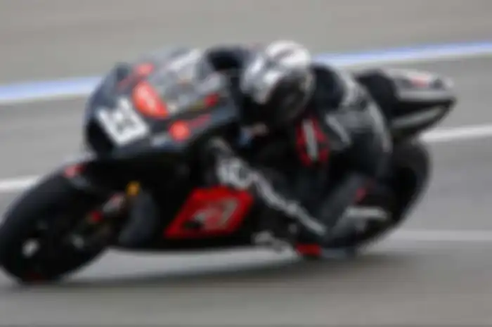 Aprilia RS-GP gagal dikembangkan untuk balapan MotoGP tahun ini. Aprilia RS-GP gagal dikembangkan untuk balapan MotoGP tahun ini dengan fakta dari pengujian yang berlangsung di sirkuit Sepang, Malaysia, beberapa waktu lalu. Dua ridernya malah kecewa.