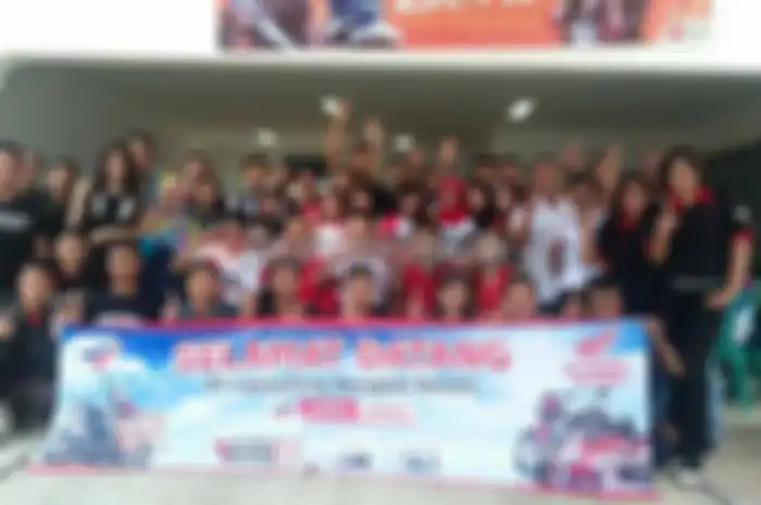 Jika dealer lain lebih menonjolkan potongan harga dan strategi pemasaran, berbeda dengan dealer di Jawa Barat ini. Astra Motor Banjar rajin rangkul dan dukung club Honda.