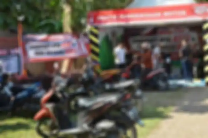 Menyambut mudik lebaran dan arus balik tahun ini, PT Daya Adicipta Motora (DAM), main dealer Honda di Jawa Barat bikin posko mudik Bale Santai Honda. Seperti tahun-tahun sebelumnya, DAM menyediakan posko mudik dengan memberikan banyak