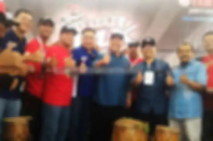 Komunitas pecinta NMAX Series, Bandung Max Community (BMC) ditunjuk menjadi official marshall cabang olah raga balap motor Pekan Olahraga Nasional (PON) XIX Jawa Barat, September mendatang. Hebatnya lagi 40 orang anggota Bandung Max Community