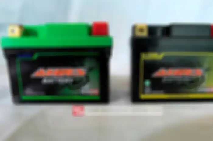 AHRS Battery aki yang berbasis lithium. AHRS battery ringan dan memiliki kapasitas besar 6  dan 8 ampere. Makanya,  sehingga AHRS Battery aki yang berbasis lithium mendukung seluruh kebutuhan sumber daya listrik di motor