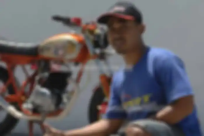 Mengawali karirnya sejak tahun 2010 lalu membuat Vegas Jaya Motor terjun di dunia modifikasi dan balap harian. Makanya, sekarang Vegas Jaya Motor kerjakan modif hingga balap. Yudhi sang pemilik memang suka dengan aroma racing.