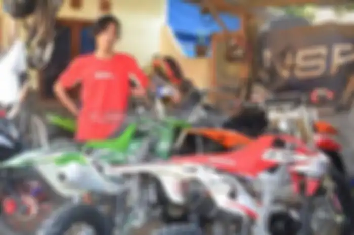 Penghobi jelajah motor alias trail adventure, hingga saat ini masih booming. Bahkan setiap minggu sering digelar event yang menghajat kegiatan nyuksruk masuk dan keluar hutan. Untuk dapat menyalurkan hobinya tersebut, tidak sedikit dari penyuka offro