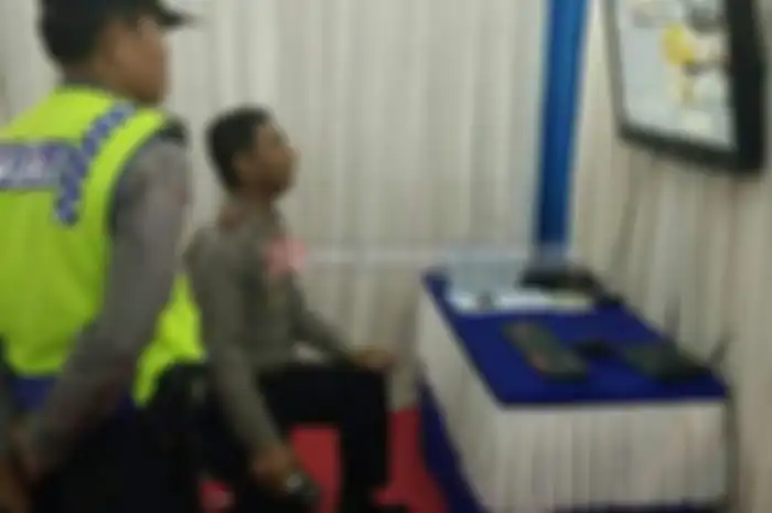 Kepolisian Resor Banyumas Jawa Tengah, pasang 8 kamera CCTV di  titik jalur mudik di Banyumas. Pantauan melalui kamera CCTV tersebut, bisa diakses oleh masyarakat melalui aplikasi di ponsel Android dan Blackberry.