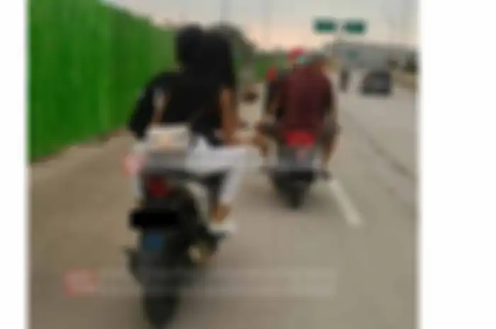 Istilah cabe-cabean atau ABG nakal muncul dari anak-anak motor yang suka nongkrong pinggir jalan. Kalau malam