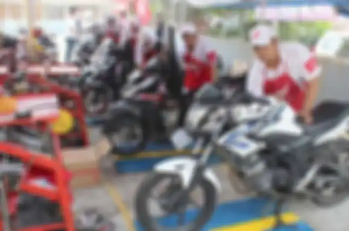 PT Daya Adicipta Motora atau DAM, distributor sepeda motor dan suku cadang Honda di Jawa Barat bekerjasama dengan paguyuban AHASS Tasikmalaya mengadakan servis kunjung ke SMK YPC Singaparna, Tasikmalaya. Kegiatan ini