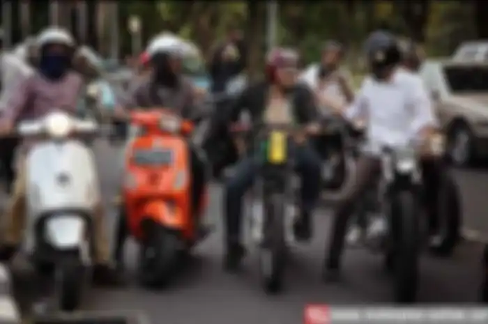 Acara BurTor 2015 yang berlangsung di Gelora Bung Karno, Plaza Timur Senayan, 26-27 September akan menjadi lokasi start The Distinguished Gentleman’s Ride (DGR). DGR Start di Burtor akan dipenuhi oleh komunitas dengan fashion keren