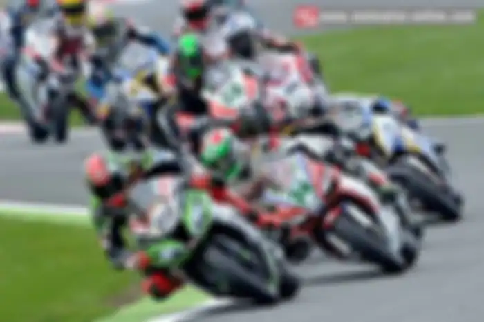 Tahun 2013 jumlah pembalap di ajang balap World Superbike Championship (WSBK) cukup mengkhawatirkan. Lanataran jumlahnya berada jauh di bawah angka yang seharusnya, yaitu hanya 16 pembalap.