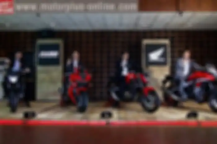Seiring dengan semakin seriusnya PT Astra Honda Motor (AHM) dalam menjual line up Big Bike, kabarnya seluruh dealer Honda akan dilengkapi dengan mesin dyno test. Tentunya, dealer Honda yang akan dilengkapi mesin dyno tes adalah dealer khusus yang mel