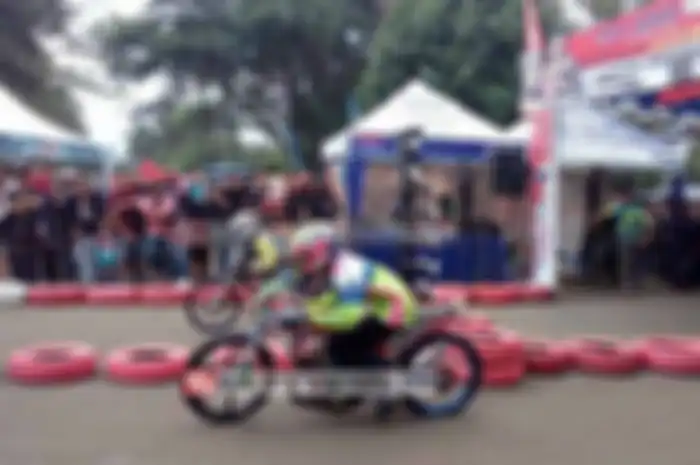 Trijaya Yamaha KYT Mimaki Sumber Production Open Drag Bike 2016 yang berlangsung di Brigif 15 Kujang II Cimahi, Jawa Barat, hari ini (2/10) bergengsi. Gengsi drag bike