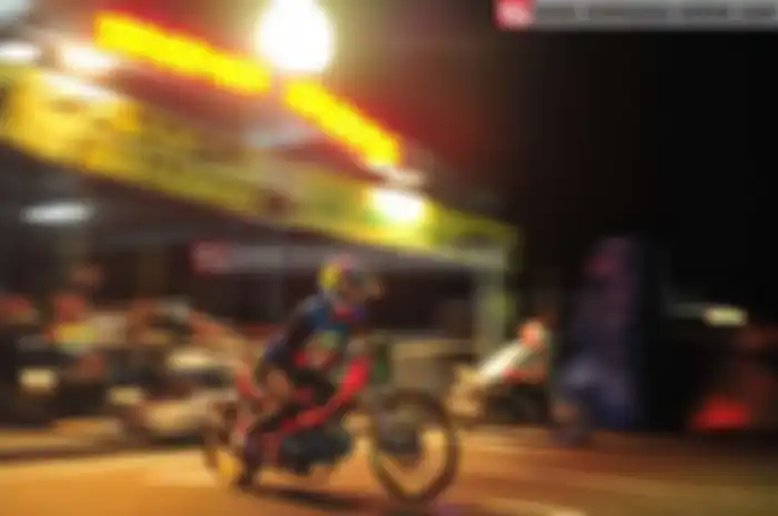 Memasuki bulan Ramadhan enggak berarti even balap juga ikut puasa. Buktinya, VSC Drag Bike Ramadhan Nite Race 2016 dipentas di sirkuit Depok, Parangtritis, Jogja (15-16/06), tetap isi kekosongan jadwal balap. VSC Drag Bike Ramadhan Nite Race 2016 Jog