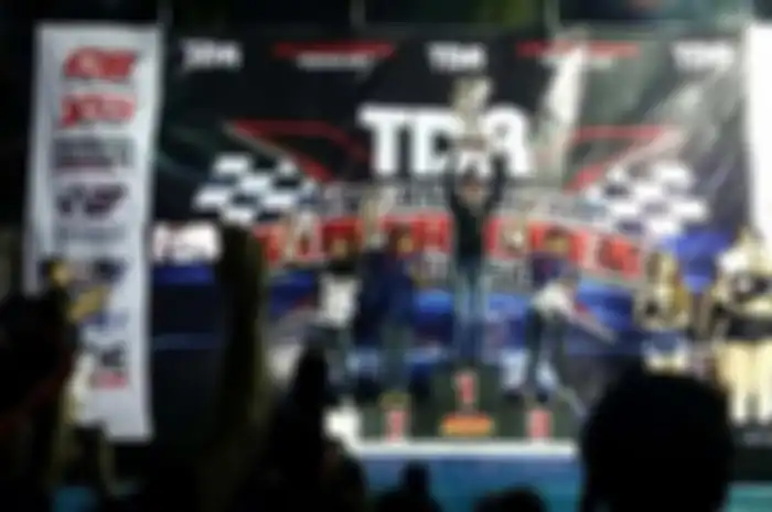 Malam ini (9/5) tepatnya di sirkuit Tepnakorn, Thailand diselenggarakan event Final TDR International Drag Bike Championship. Dua pembalap Indonesia Adi S Tuyul dan Bayu Uchil turun di kelas Matic FFA. Hasilnya Adi S Tuyul posisi ke-4 di Final TDR In