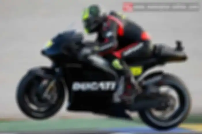 Sesi tes resmi MotoGP 2014 baru akan berlangsung pada Selasa (4-2) nanti di Sirkuit Sepang, Malaysia. Meski tim-tim balap sudah mempersiapkan langkah mereka untuk melakukan sesi pengetesan, tapi tim Ducati rupanya sudah mulai mencuri start.