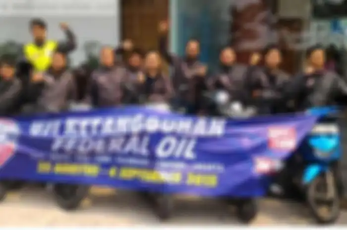 Setelah melakukan proses serah terima kunci dari tim etape ke-2 di Pekanbaru,  tim etape ke-3 Journey Federal Oil menuju ke Bukittinggi