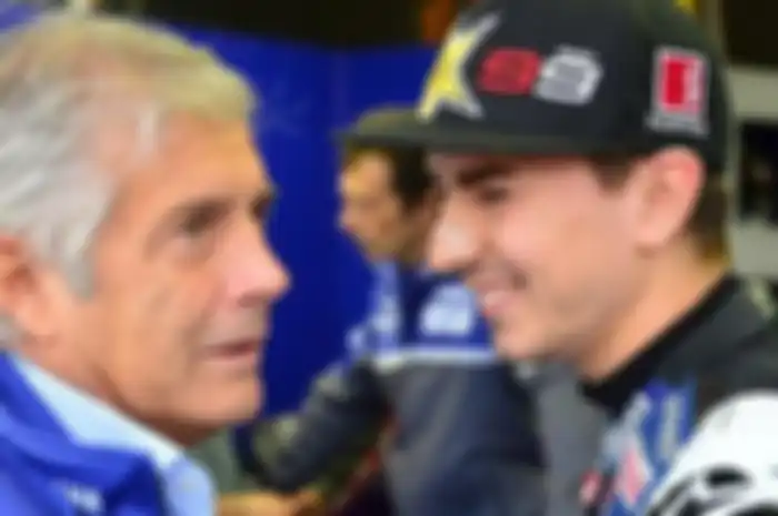 Kepastian Jorge Lorenzo di tim Movistar Yamaha, rupanya menarik perhatian legenda MotoGP. Giacomo Agostini bicara soal kontrak Jorge Lorenzo yang hingga berita ini diturunkan masih belum memberikan jawaban atas tawaran perpanjangan kontrak