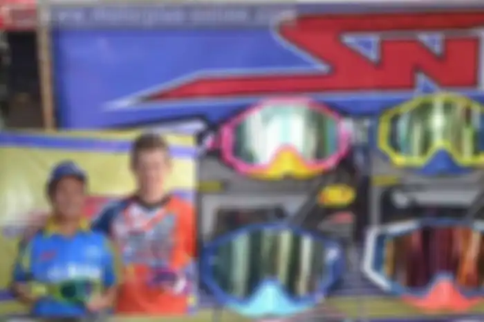 Bagi para crosser, tracker maupun adventurer, kacamata pelindung alias google pastinya sangat penting untuk di gunakan. Termasuk ada tawaran menarik dari produk unggulan yang satu ini, yaitu goggle SND racing harga terjangkau Dan banyak plusnya