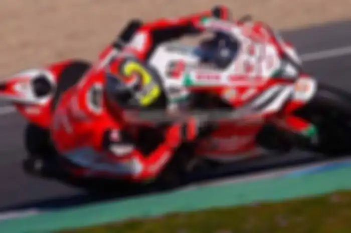 Usai memastikan kembali mendapatkan sokongan pabrikan, Aprilia mulai unjuk gigi di tes World Superbike (WSBK) Jerez, Rabu (25/1). Di tes kali ini giliran Aprilia yang menempel ketat Kawasaki di tes Jerez.