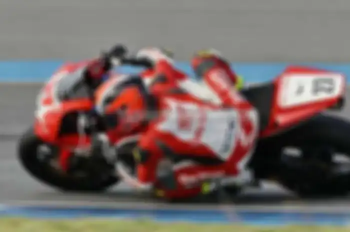 Babak kualifikasi kelas 600 cc  Asia Road Racing Championship (ARRC) hari ini (1/12), di sirkuit Chang, Buriram, Thailand, dihadang naiknya suhu aspal sampai 21 derajat celcius. Kenaikan temperatur mengakibat dua pembalap Astra Honda Motor Racing Tea