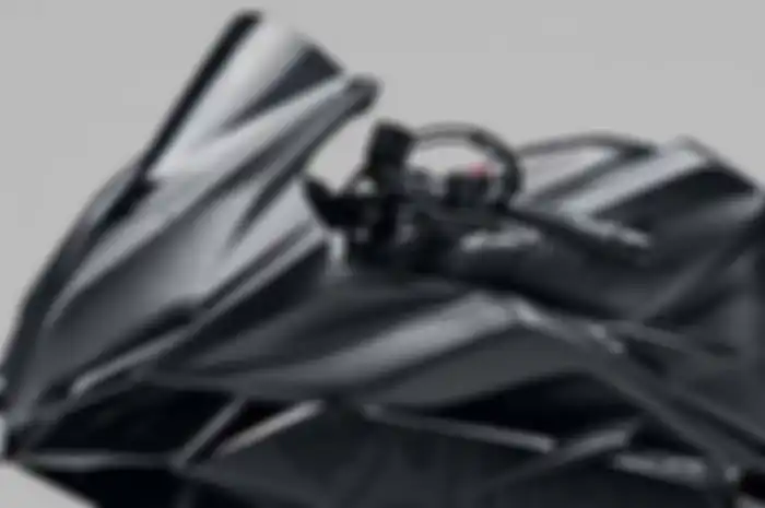 Honda CBR250 dua silinder yang akan dilaunching Senin nanti (25/7), sudah dipersiapkan lebih serius lagi. PT Astra Honda Motor (AHM) sudah mempersiapkan Honda CBR250RR untuk dijadikan andalkan di balapan nasional. Termasuk juga, Honda CBR250 dua