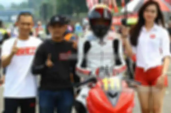 Disela-sela kesibukannya mengikuti balap tingkat nasional, Wawan Hermawan menyempatkan untuk menjadi instruktur di sekolah balap miliknya, Honda WH19 Racing School. Honda WH19 Racing School memang sekolah balap yang fokus membina pembalap