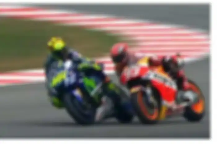 Lap ke-7 Marc Marquez  jatuh di MotoGP Sepang, Malaysia. Jatuhnya Marc Marquez setelah bertarung habis-habisan saat berebut posisi ke-3 antara Marquez dan Valentino Rossi. Marc Marquez jatuh karena Valentino Rossi di MotoGP Sepang Malaysia