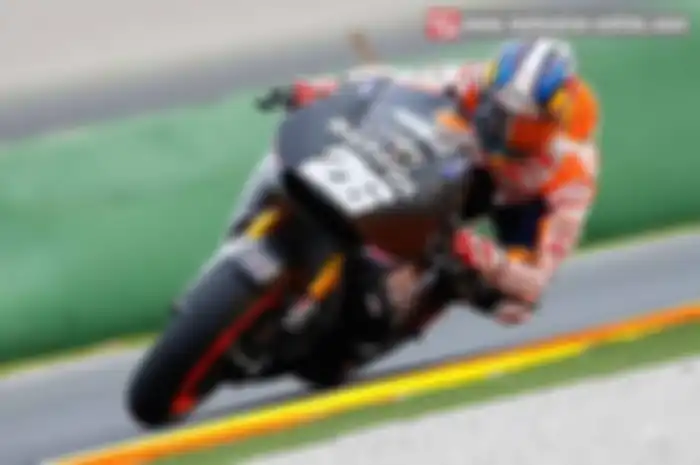 Sesi pengetesan resmi pra musim MotoGP 2014, tahun ini mengalami perubahan dari sesi tes tahun-tahun sebelumnya. Dimana ada tambahan sesi tes kompon ban di Sirkuit Phillip Island, Australia usai sesi tes di Sepang, Malaysia.