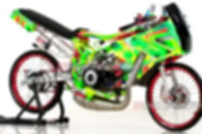 event perdana yang diikuti Kawasaki Ninja KR 150 garapan Kie’85 Motor Racing. Itu setelah melakukan perombakan ulang di beberapa sektor. Kawasaki Ninja KRR 150 diubah simpel ala drag Thailand