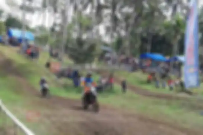 Sebanyak 210 starter turut meramaikan ajang balap garuk tanah, yang bertajuk Kejuaraan Grasstrack dan Minimoto Binangkit Cup Open 2016 pada (20-21/08).
