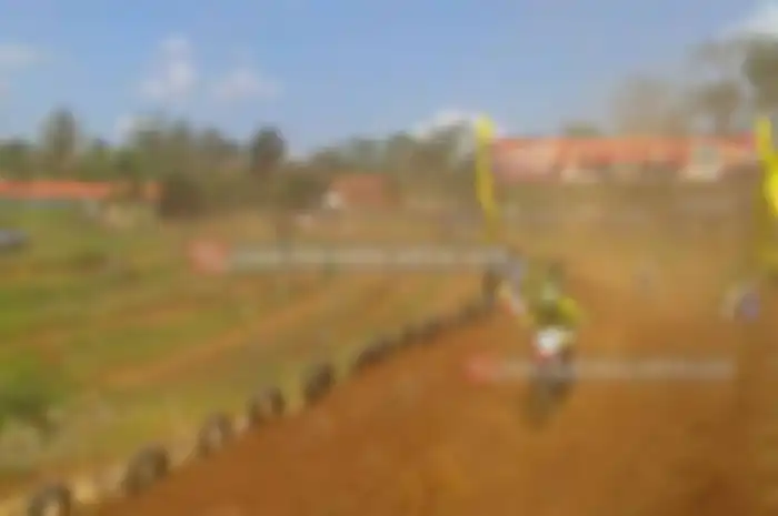 Kejurda Grasstrack seri 3 digelar di sirkuit Cikande Jatinagara, Kabupaten Ciamis Provinsi Jawa Barat pada hari Sabtu-Minggu (3-4/09). Jumlah starter yang mengikuti gelaran yang digagas Kapota, dengan pimpinan lomba Zamalludin, S.E