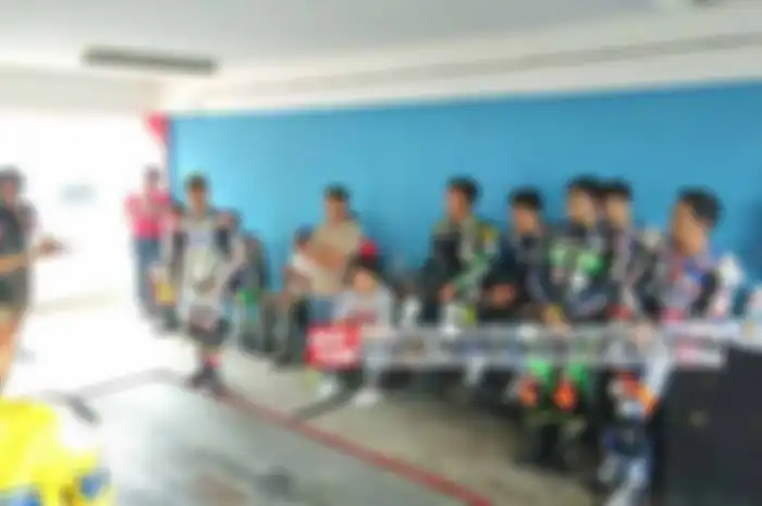 Babak kualifikasi Kejurnas Sport 250 cc di Kejurnas Sport bertajuk Indospeed Race Series (IRS) di sirkuit International Sentul, Bogor, Jawa Barat, hari ini (21/5) dibatalkan. Hal ini jadi dampak dari derasnya hujan yang turun saat sesi kualifikasi Ke